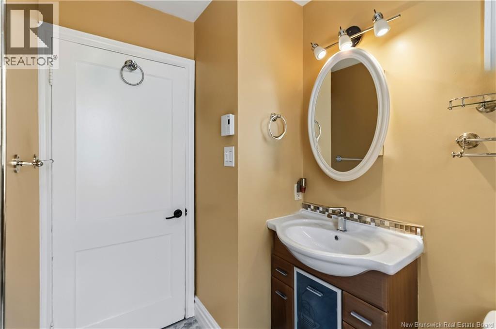 37 Winter Avenue - 25