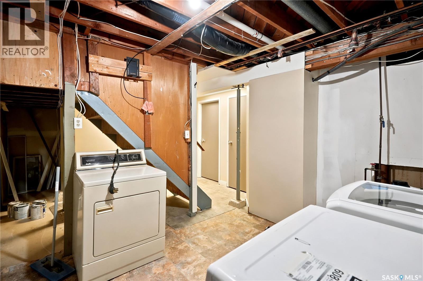 53 Darke CRESCENT - 40