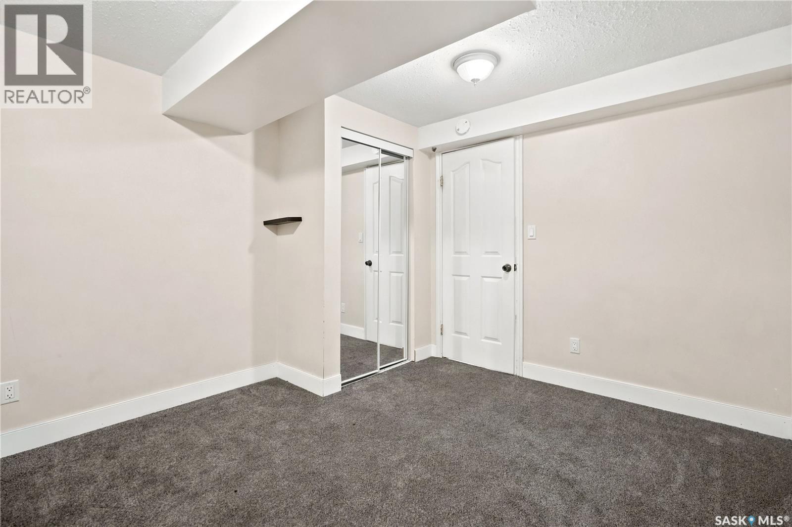 53 Darke CRESCENT - 34