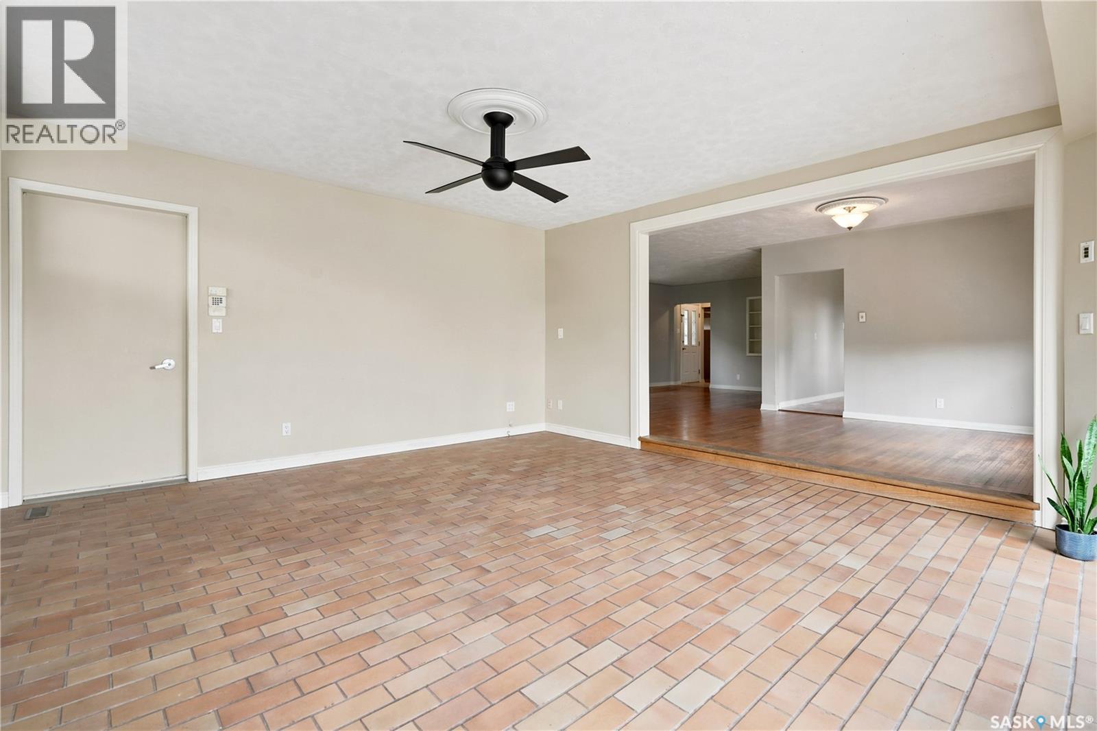 53 Darke CRESCENT - 14