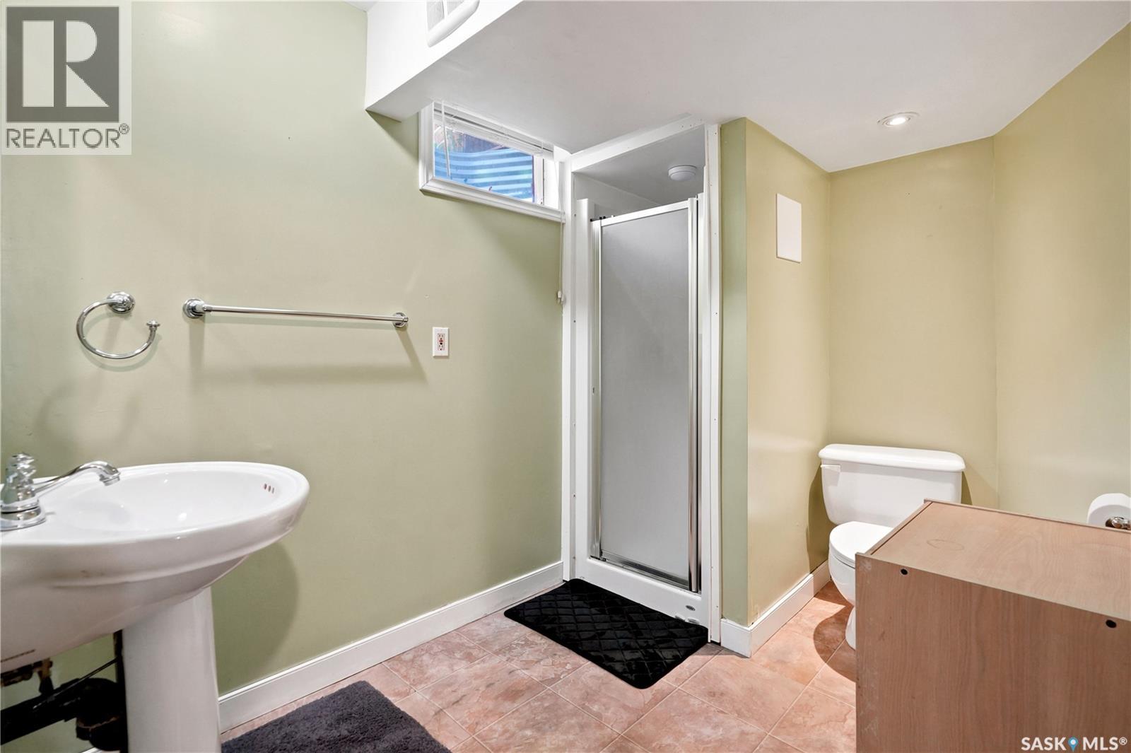 53 Darke CRESCENT - 38