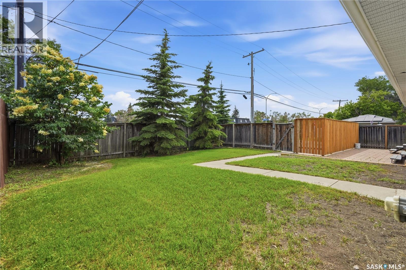 53 Darke CRESCENT - 45