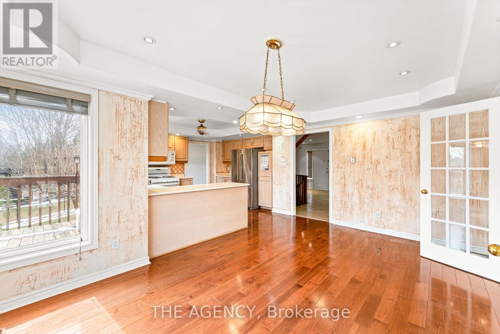 92 RUSSELL SNIDER DRIVE - 11