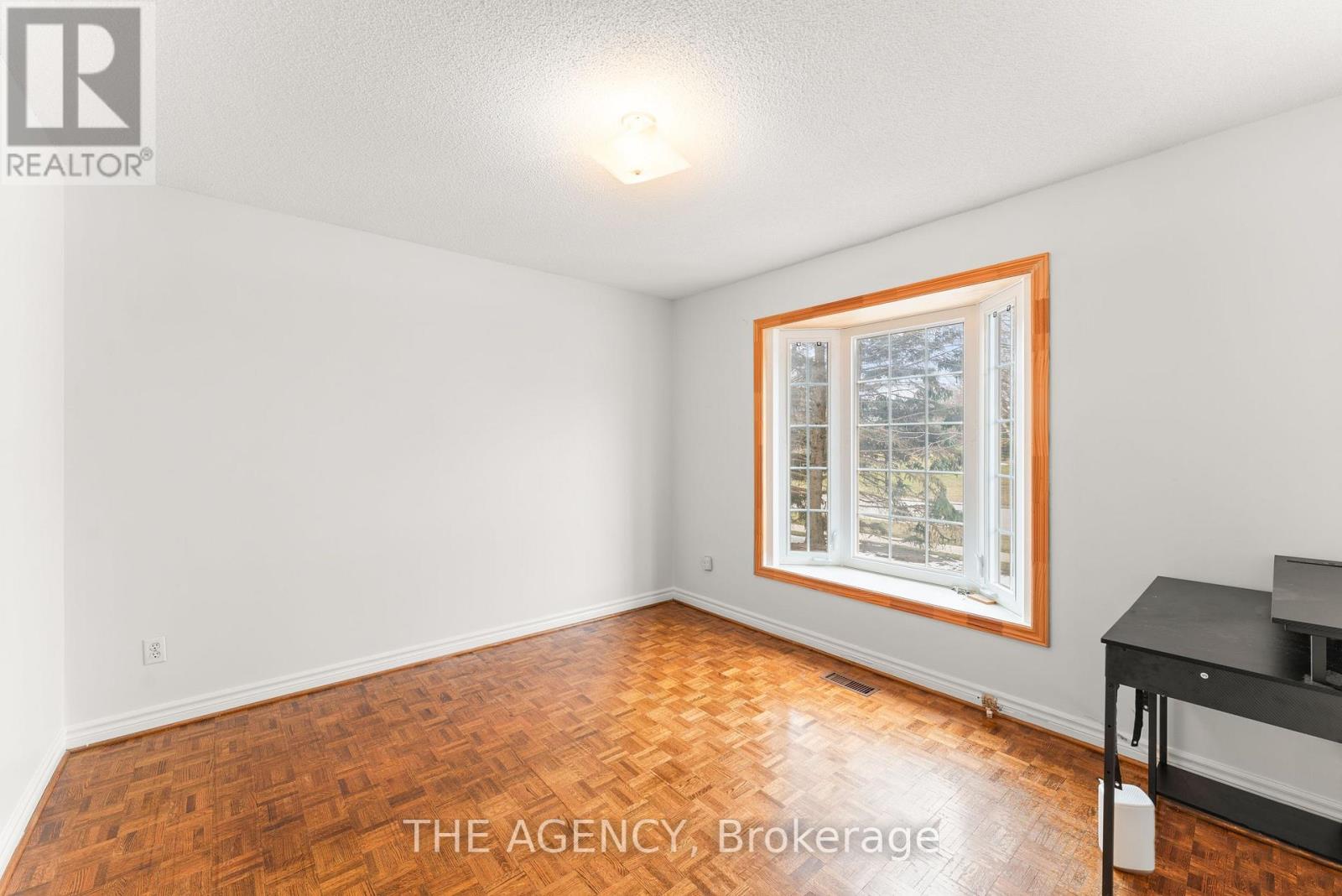 92 RUSSELL SNIDER DRIVE - 17