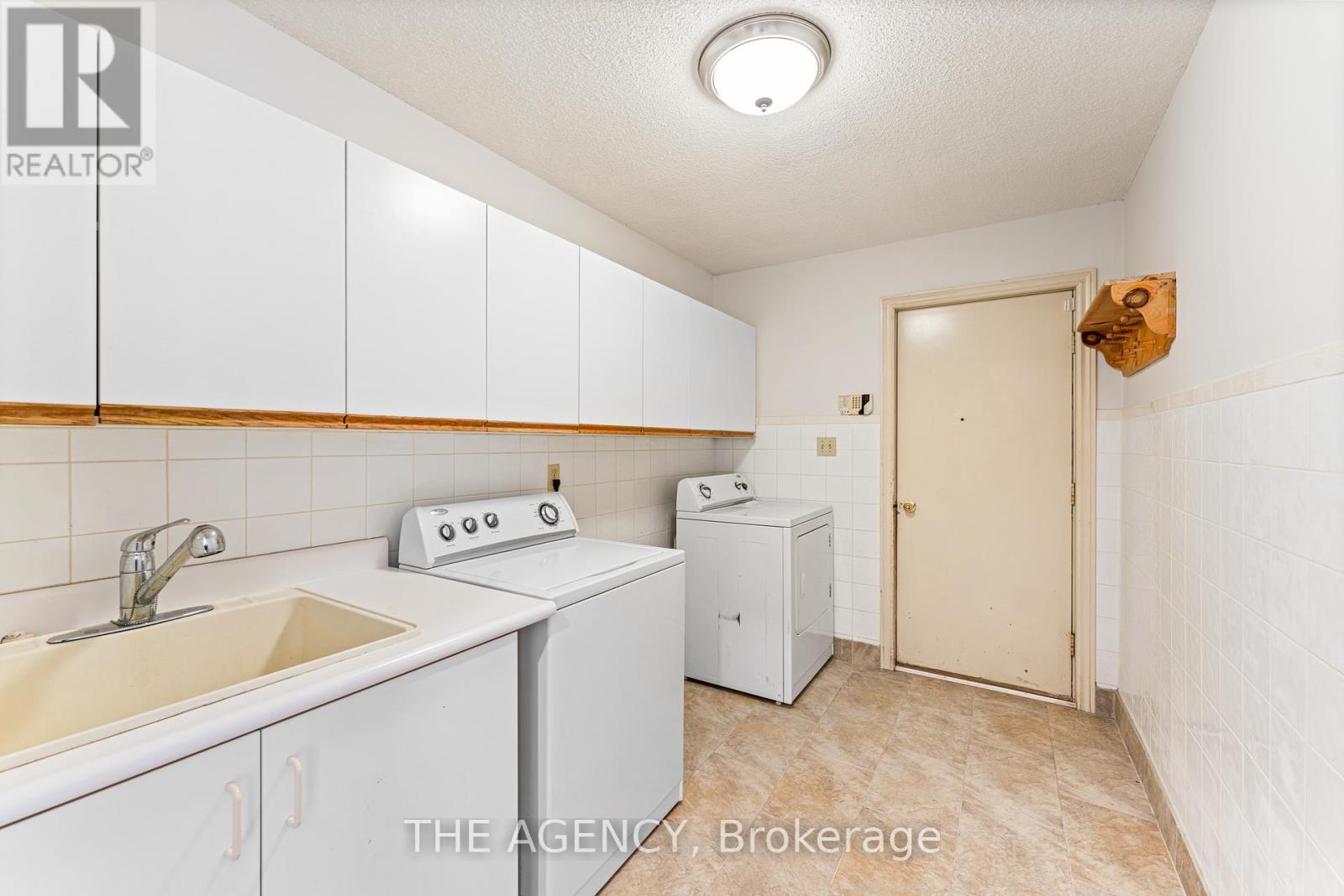 92 RUSSELL SNIDER DRIVE - 24