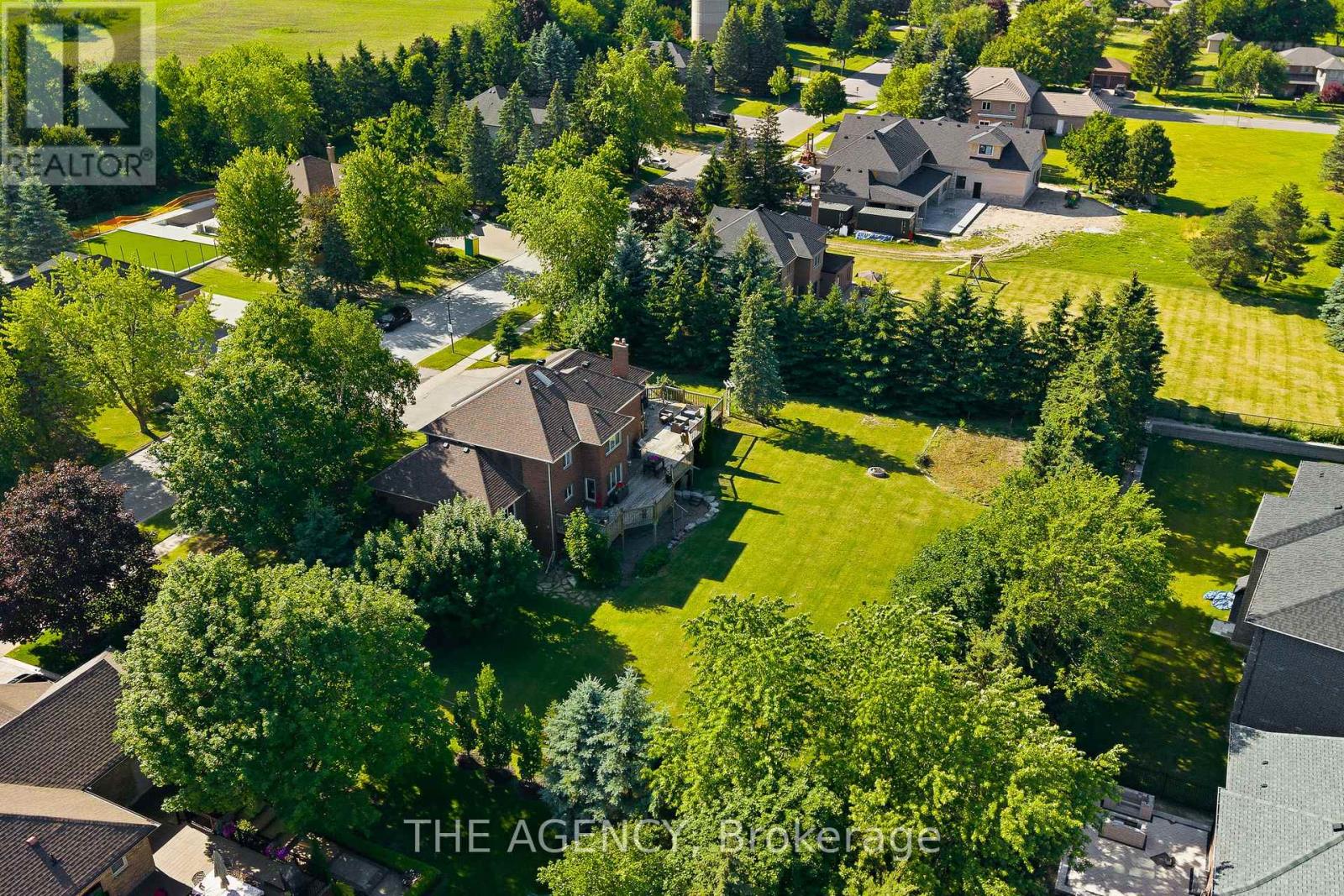 92 RUSSELL SNIDER DRIVE - 38