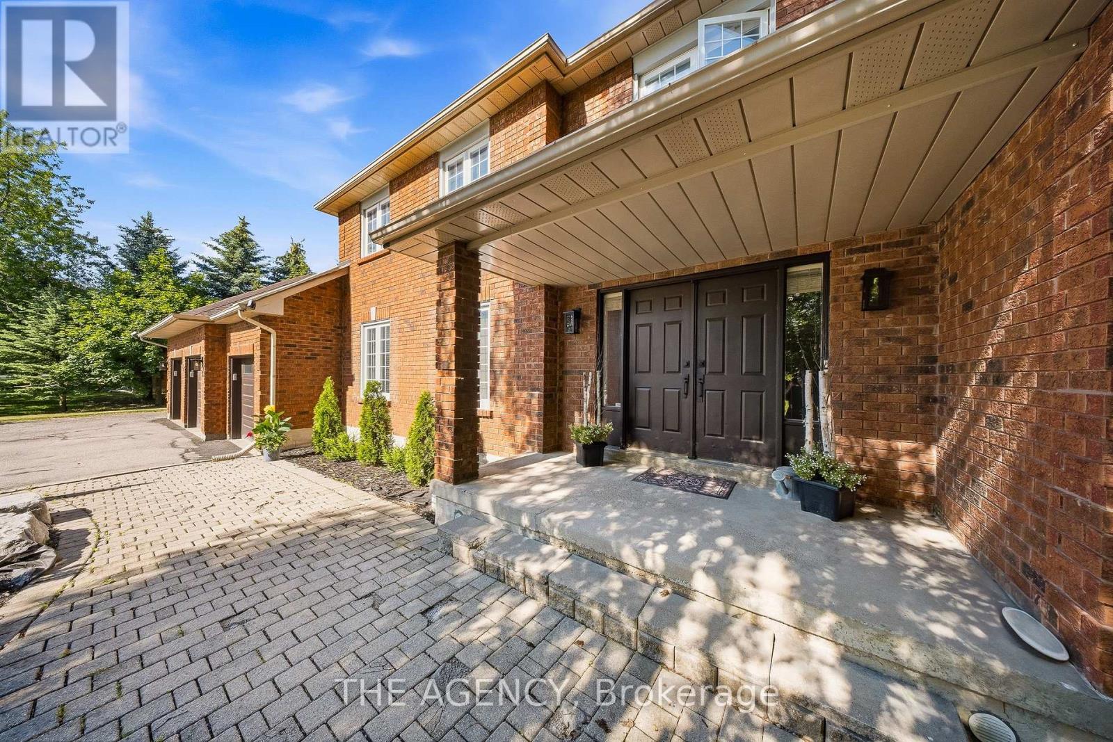 92 RUSSELL SNIDER DRIVE - 4