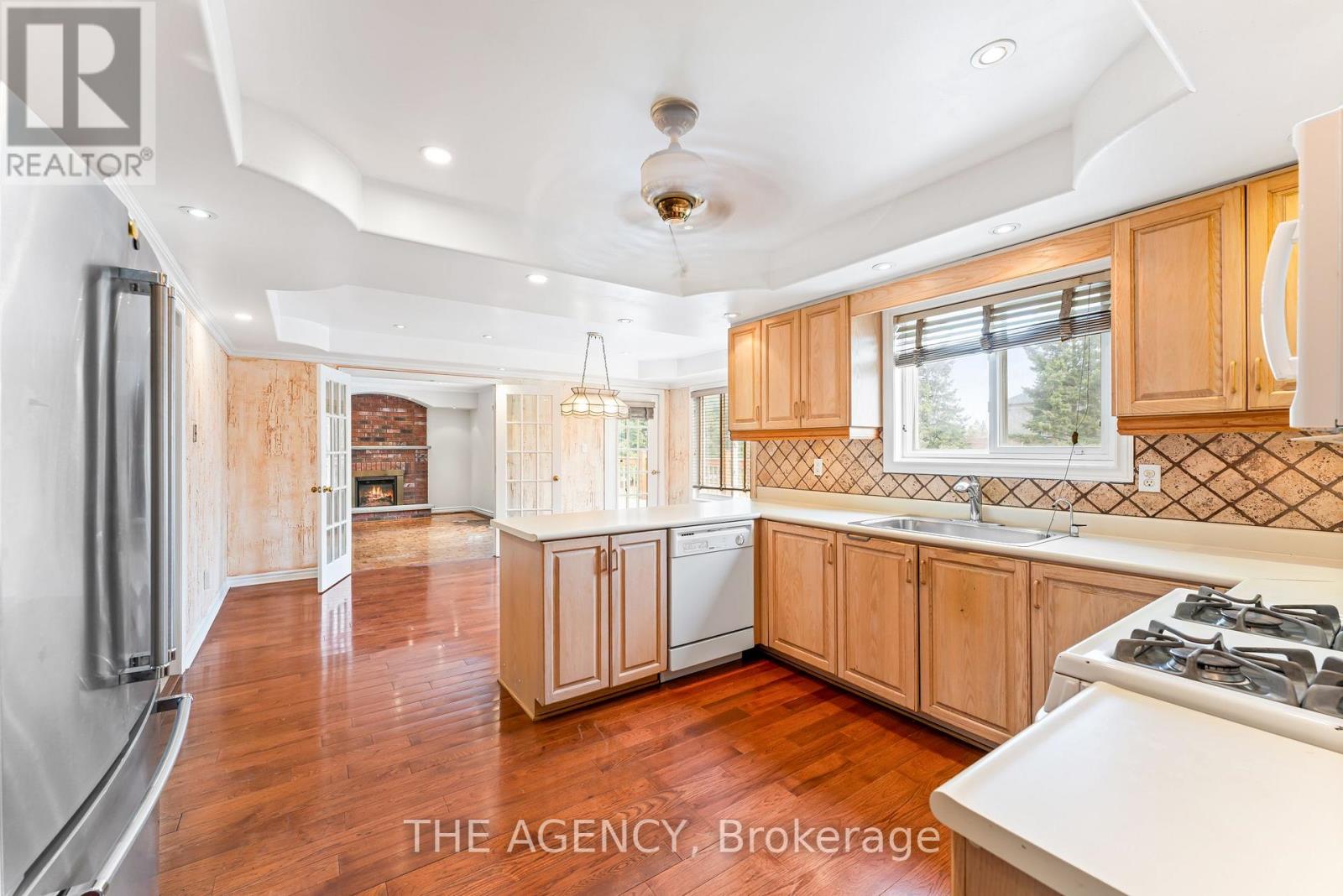 92 RUSSELL SNIDER DRIVE - 7