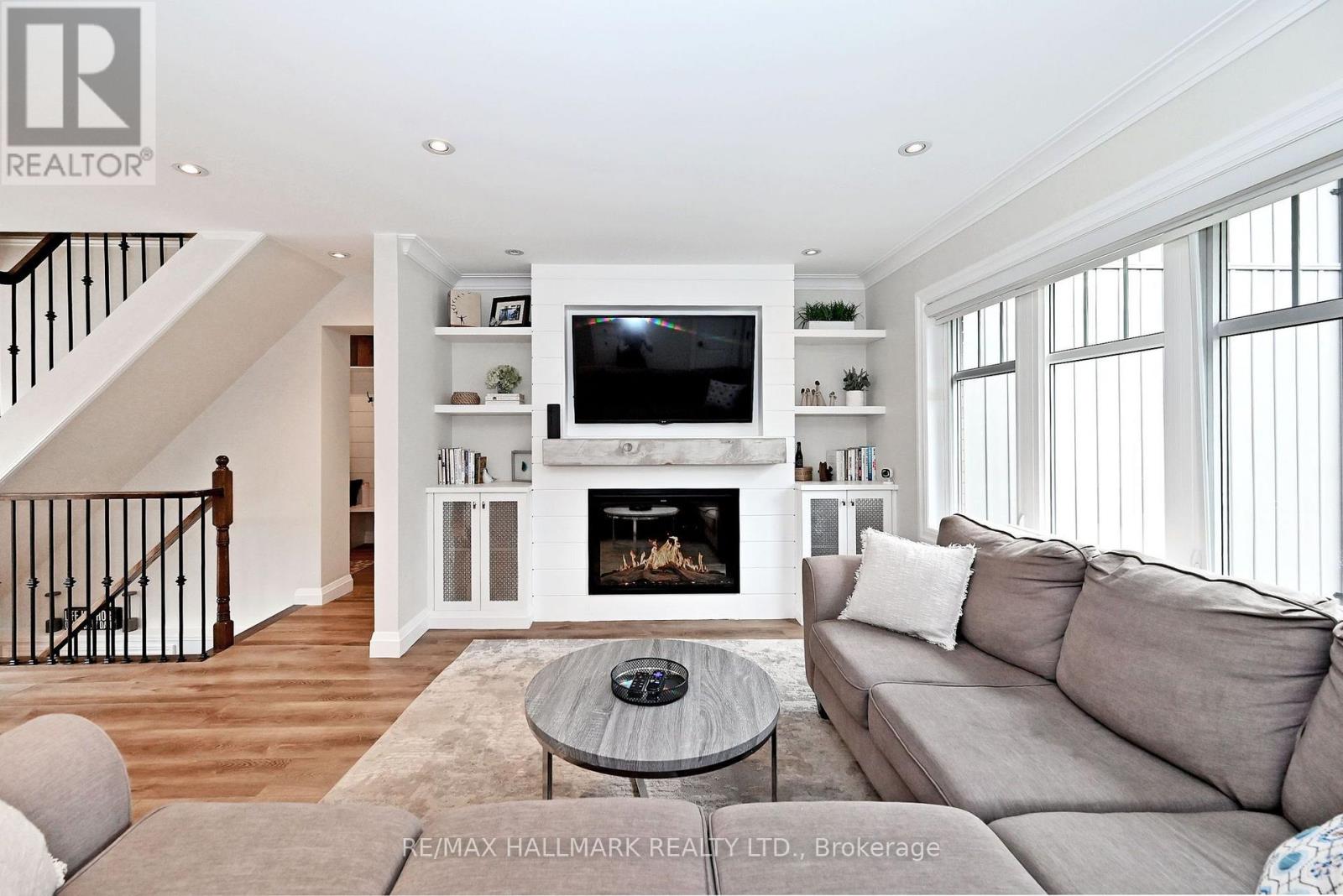 334 STEWART STREET - 8