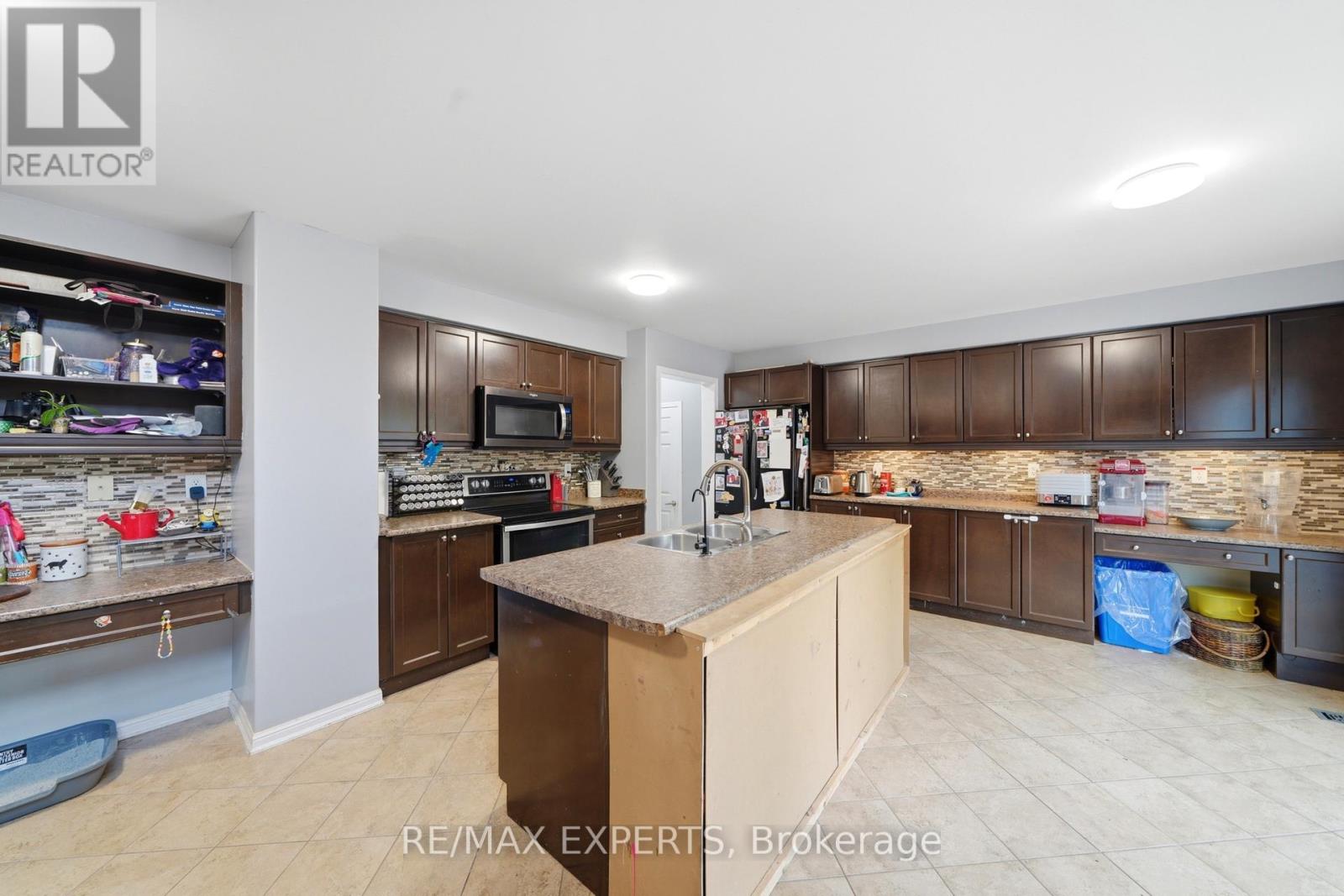 27 KIDD CRESCENT - Image 11
