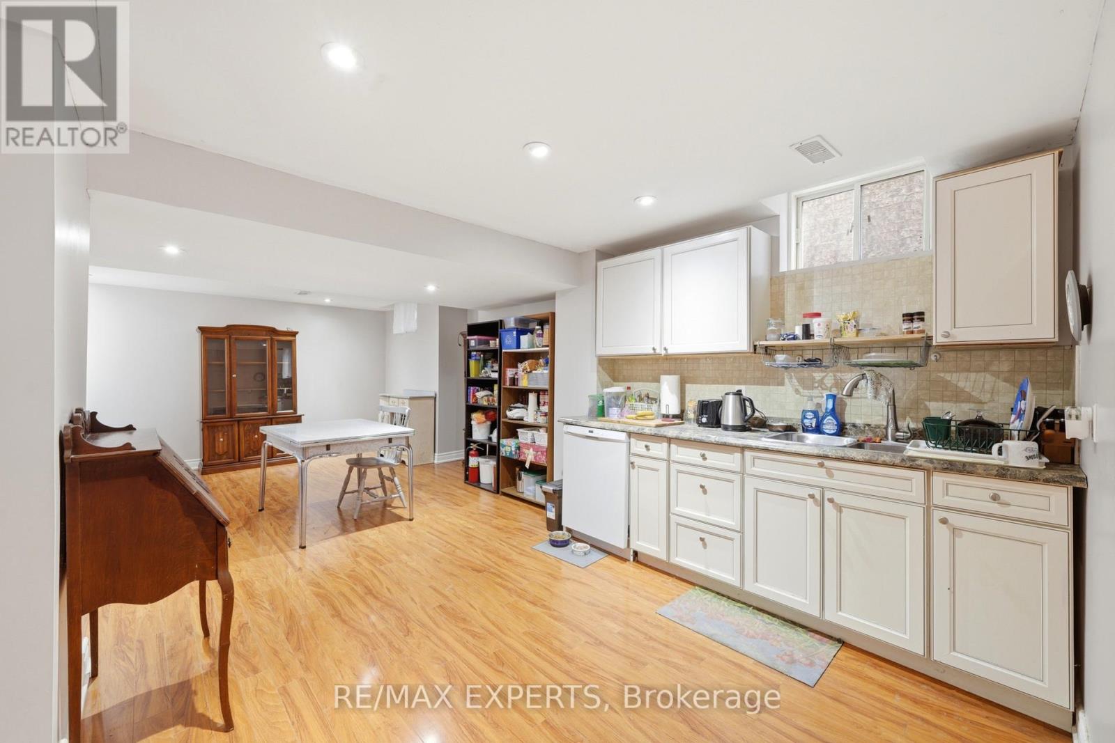 27 KIDD CRESCENT - Image 32