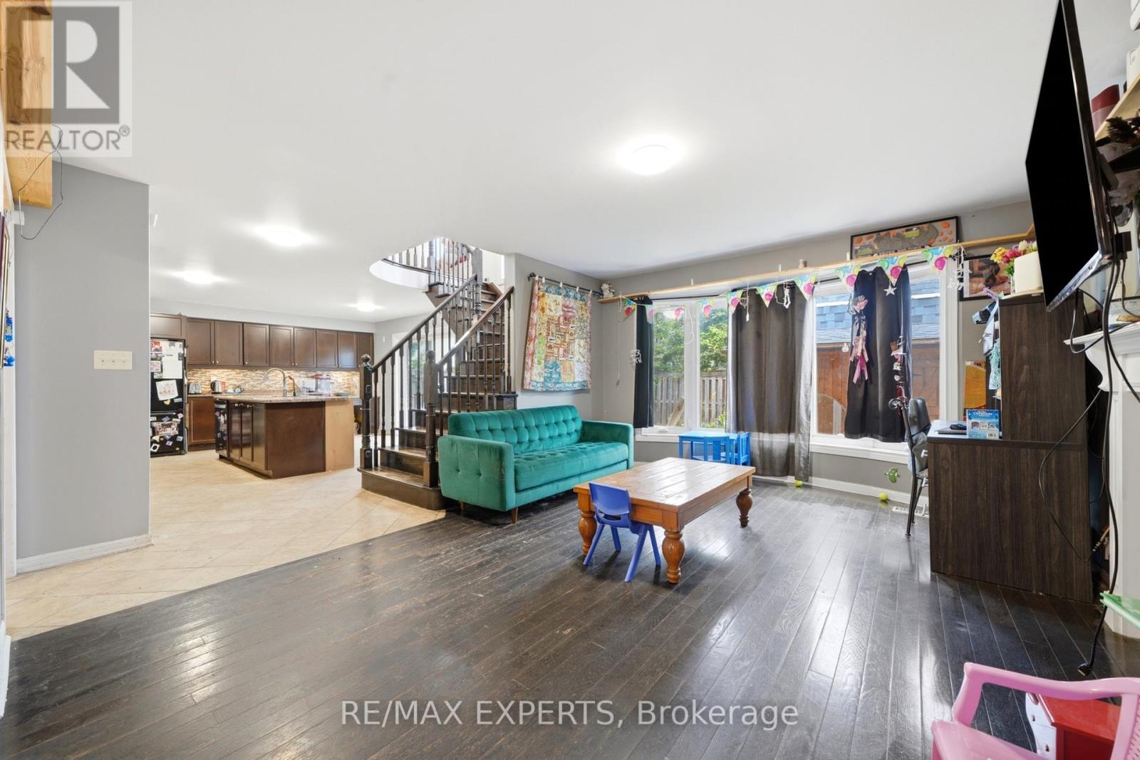 27 KIDD CRESCENT - Image 6