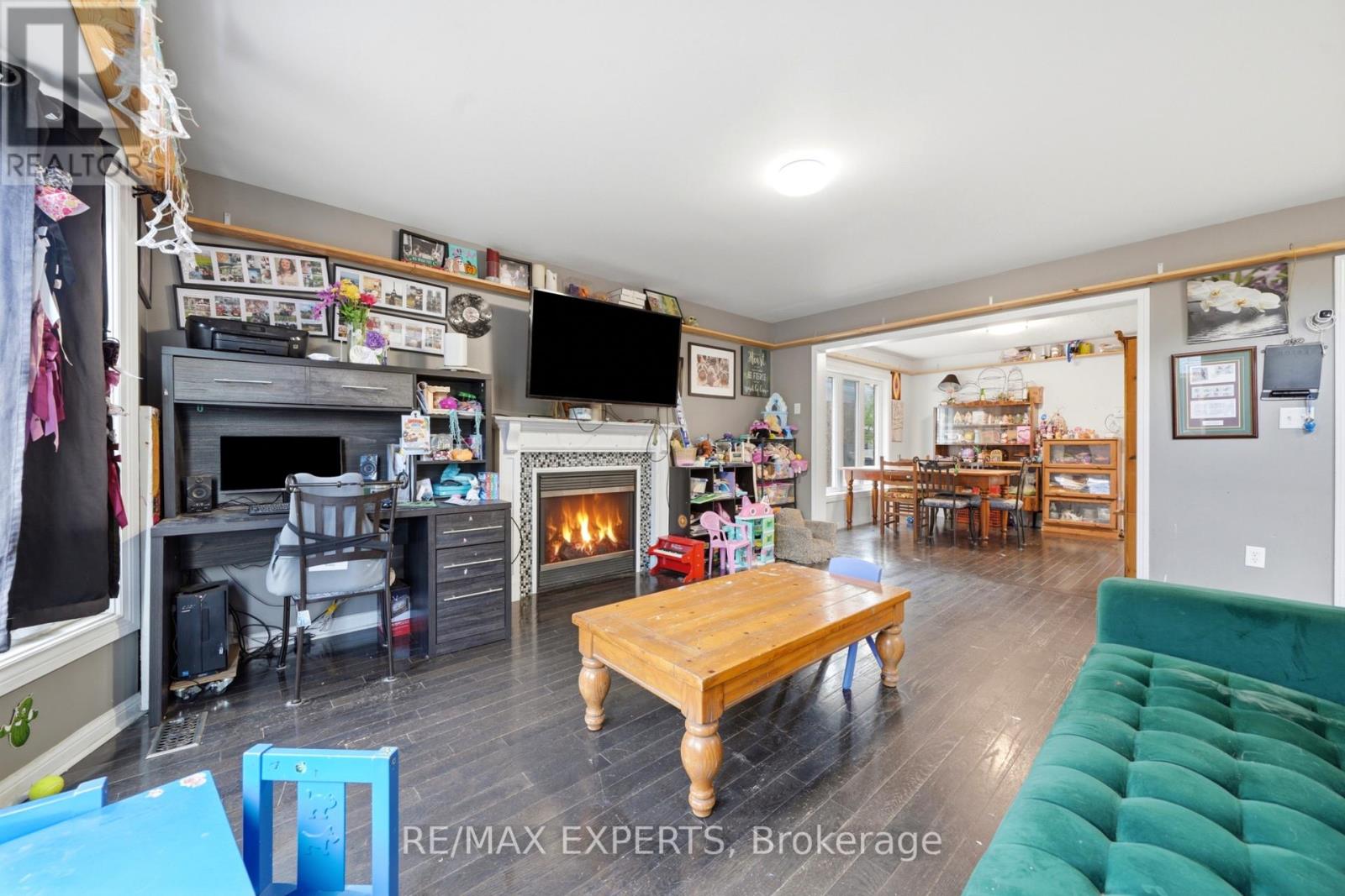 27 KIDD CRESCENT - Image 8