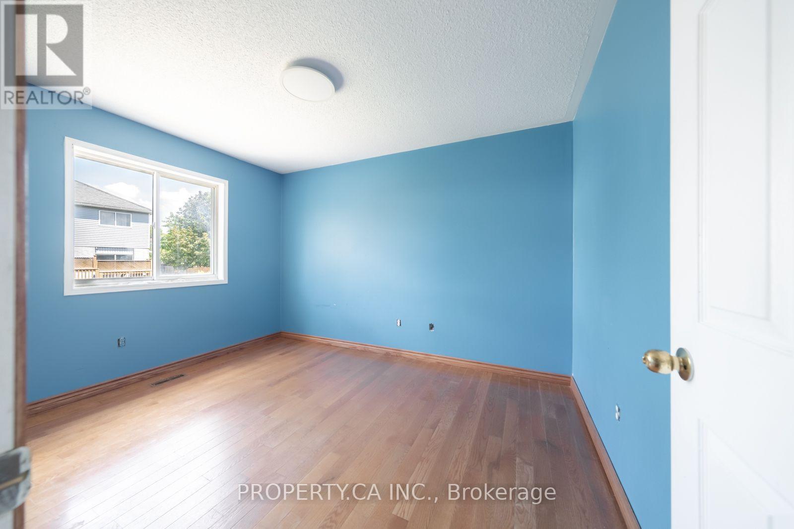 51 LEGGOTT AVENUE - 22