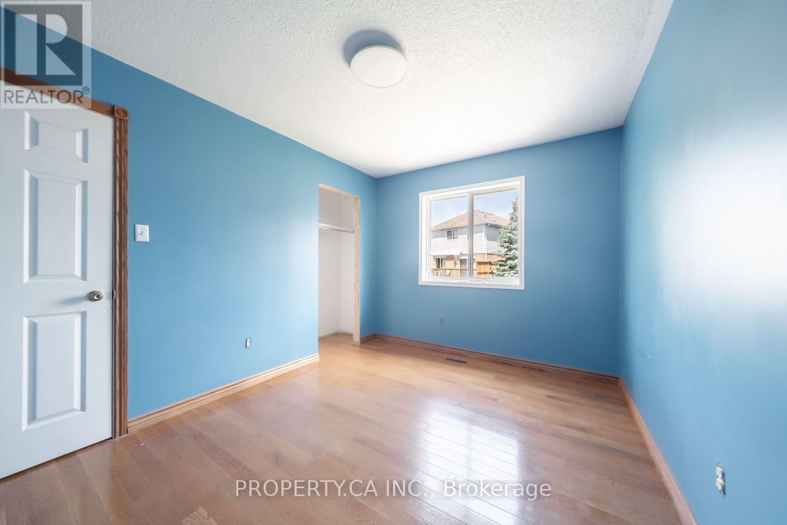 51 LEGGOTT AVENUE - 23