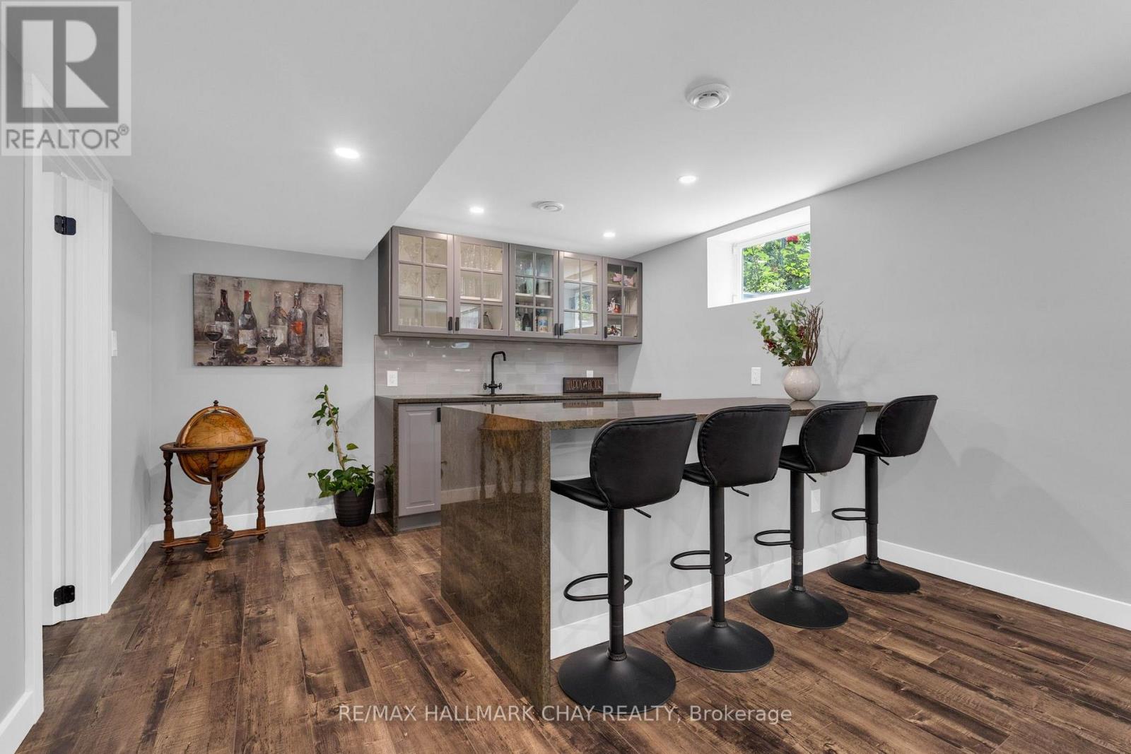 12 FRANCIS ROAD - Image 26