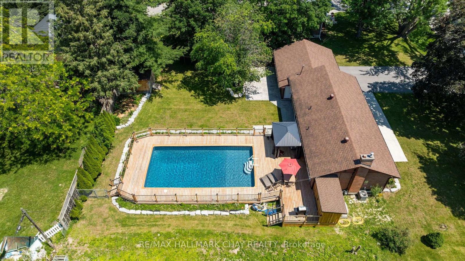 12 FRANCIS ROAD - Image 44