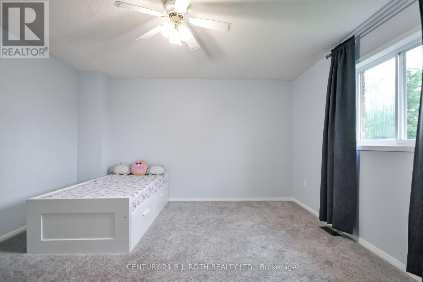 17 CROMPTON DRIVE - 19