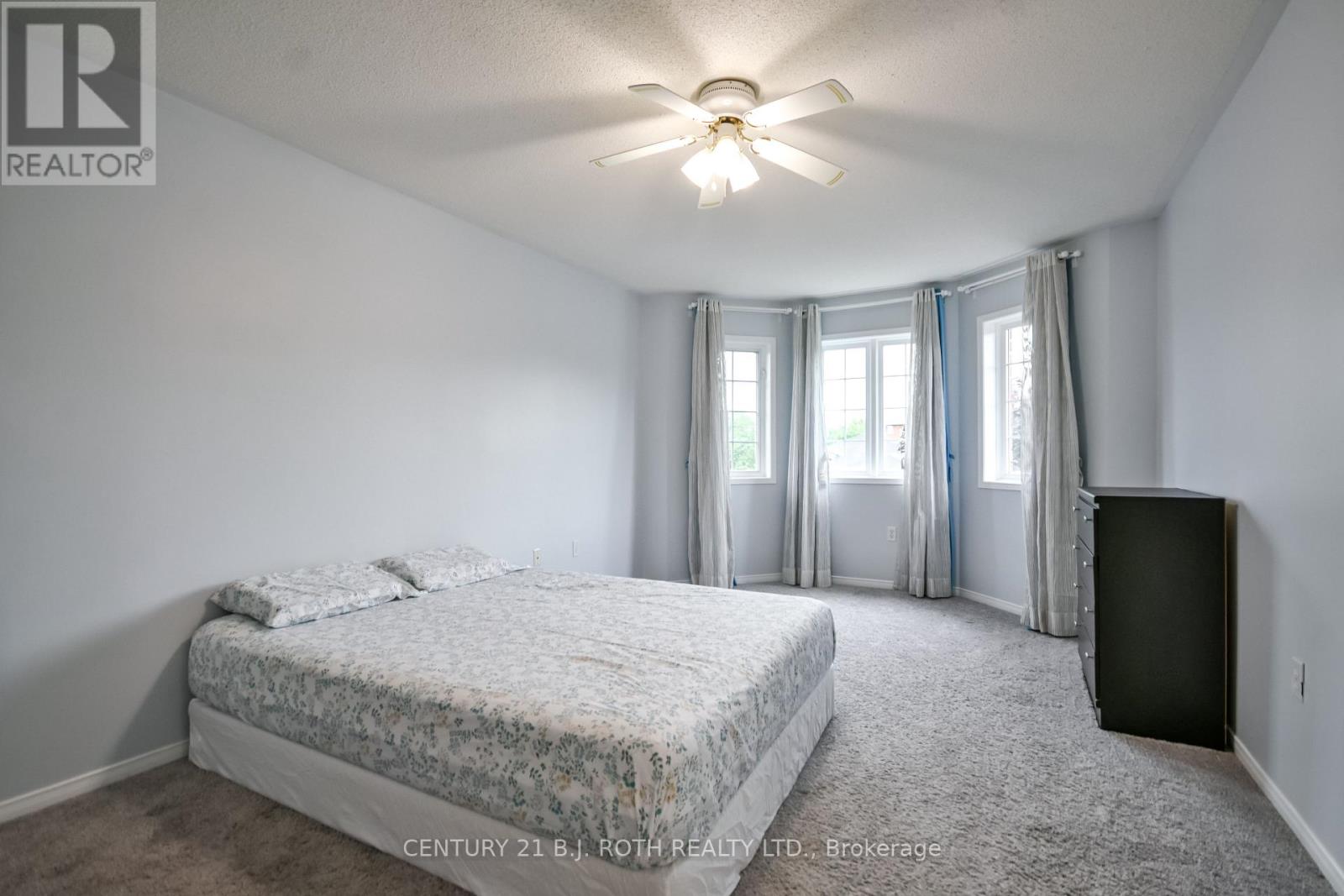 17 CROMPTON DRIVE - 26