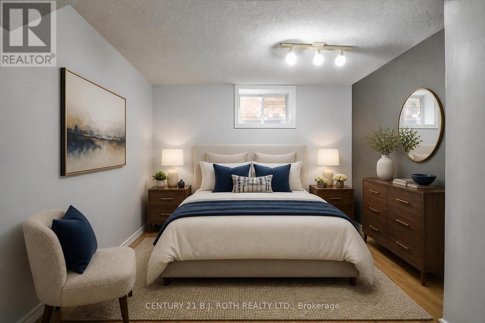 17 CROMPTON DRIVE - 36