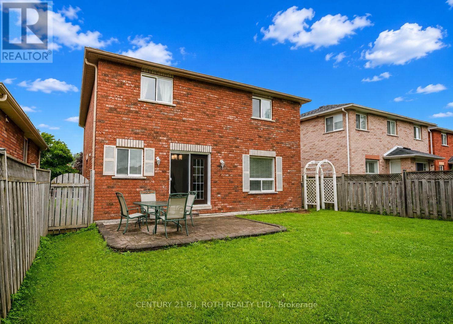 17 CROMPTON DRIVE - 44
