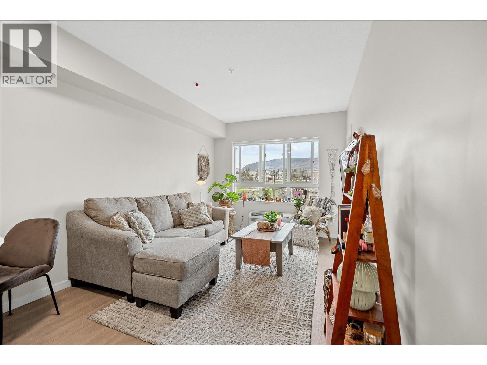 #203 2301 Carrington Road - 11