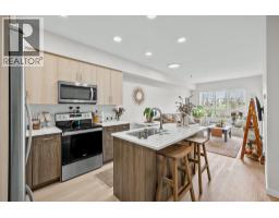 Kitchen - 2301 Carrington Road Unit# 203, West Kelowna, BC V4T0E2 Photo 6