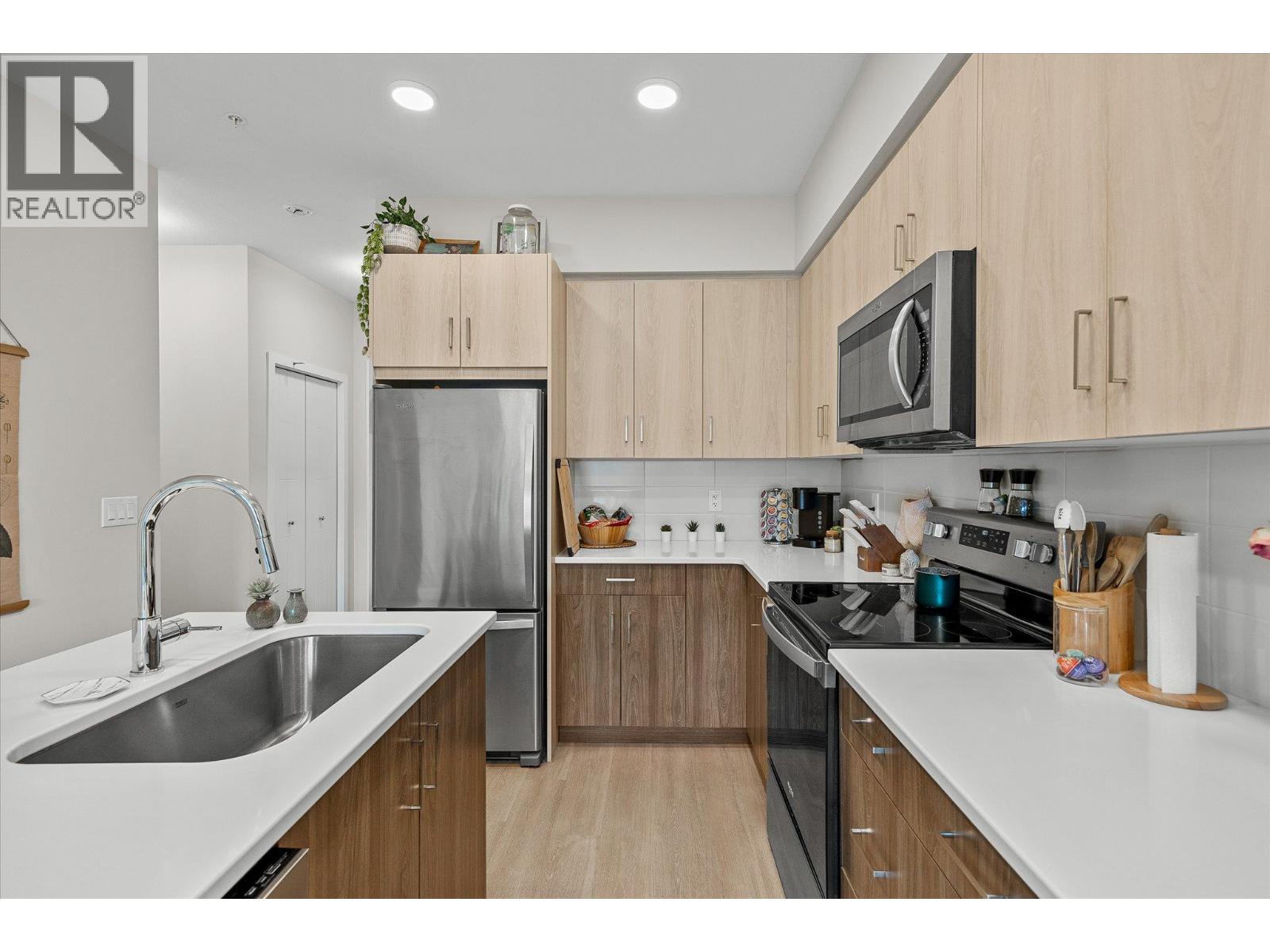 #203 2301 Carrington Road - 8
