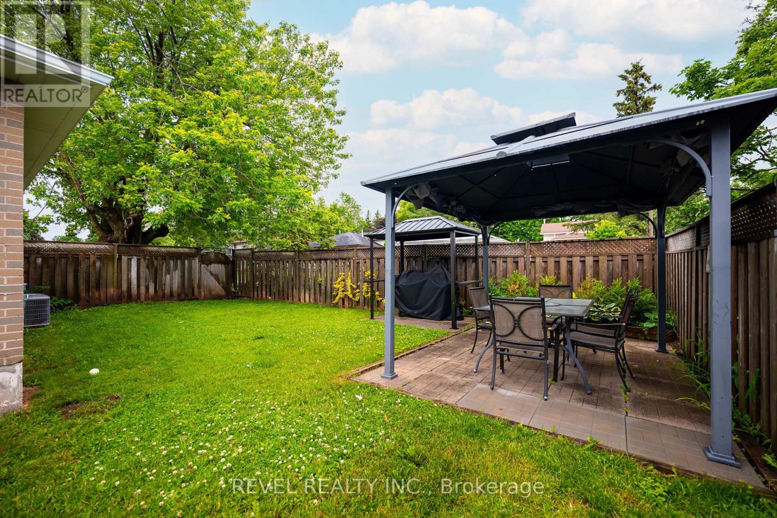 67 CARLTON DRIVE - 10