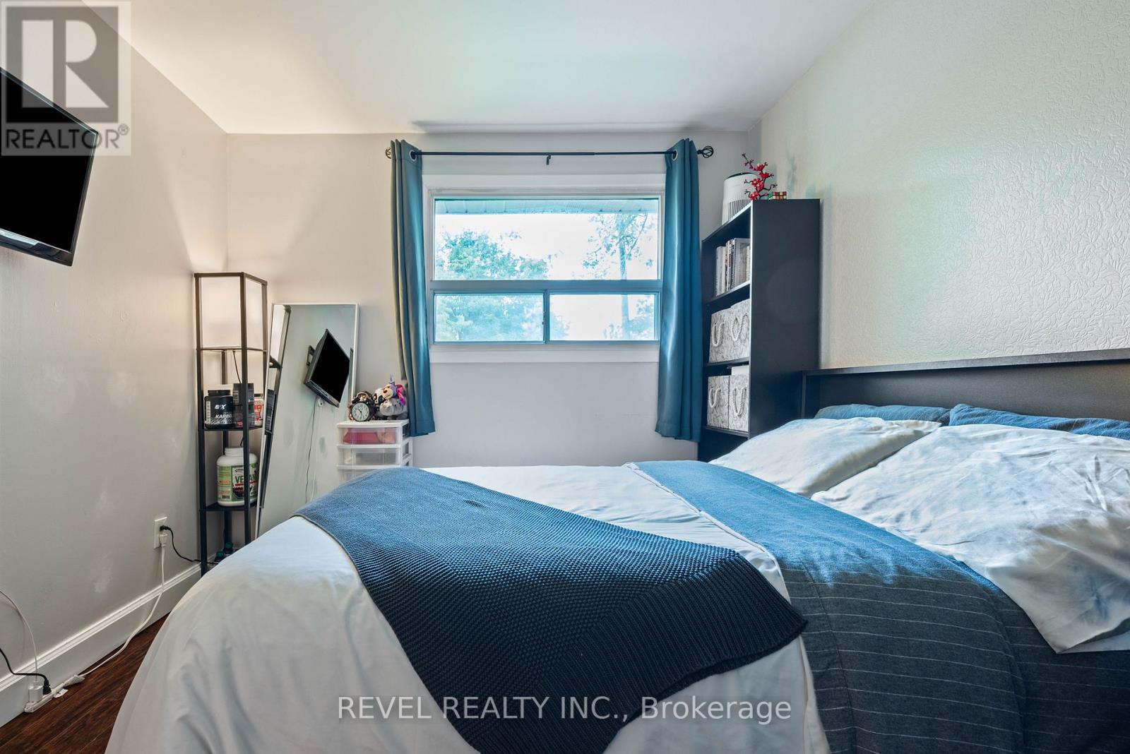 67 CARLTON DRIVE - 31