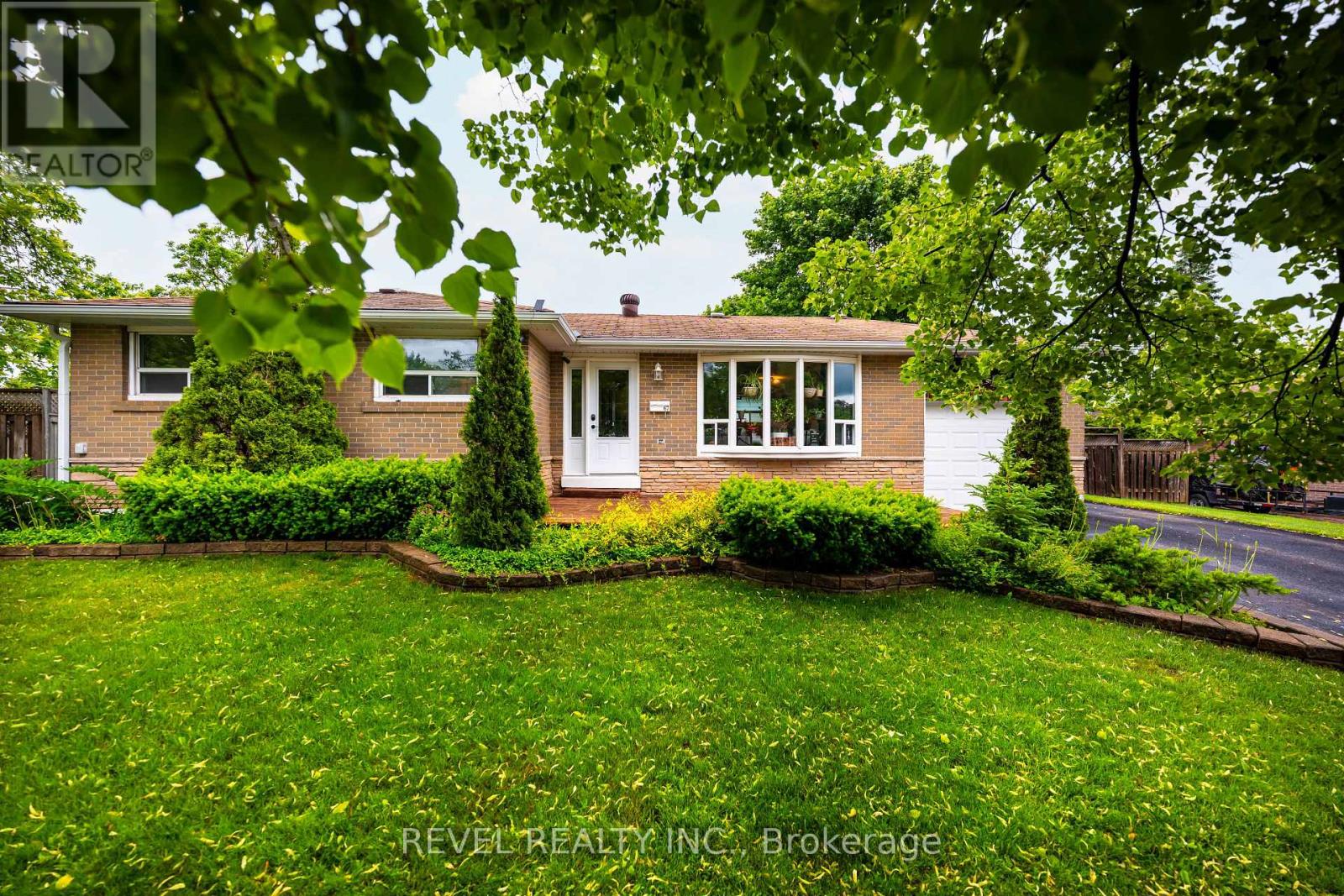 67 CARLTON DRIVE - 4