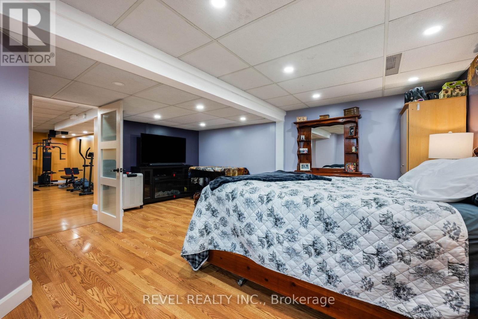 67 CARLTON DRIVE - 40