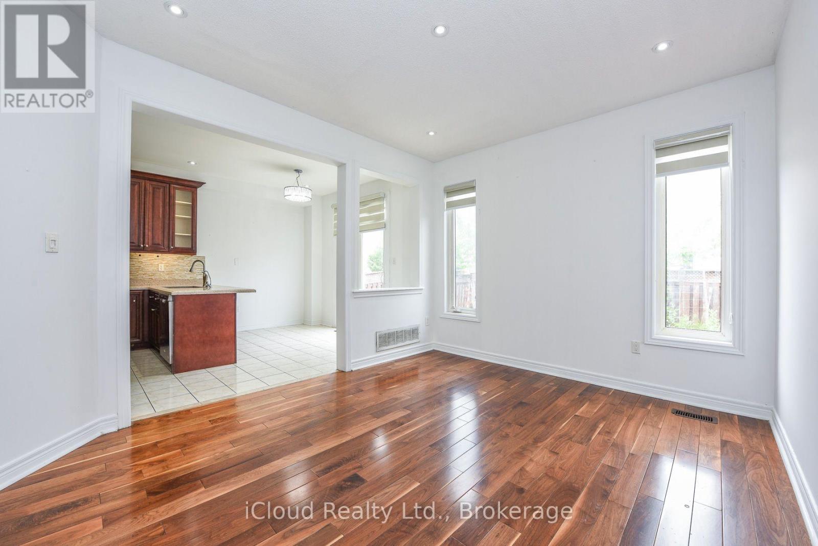 48 ASHDALE ROAD - 31