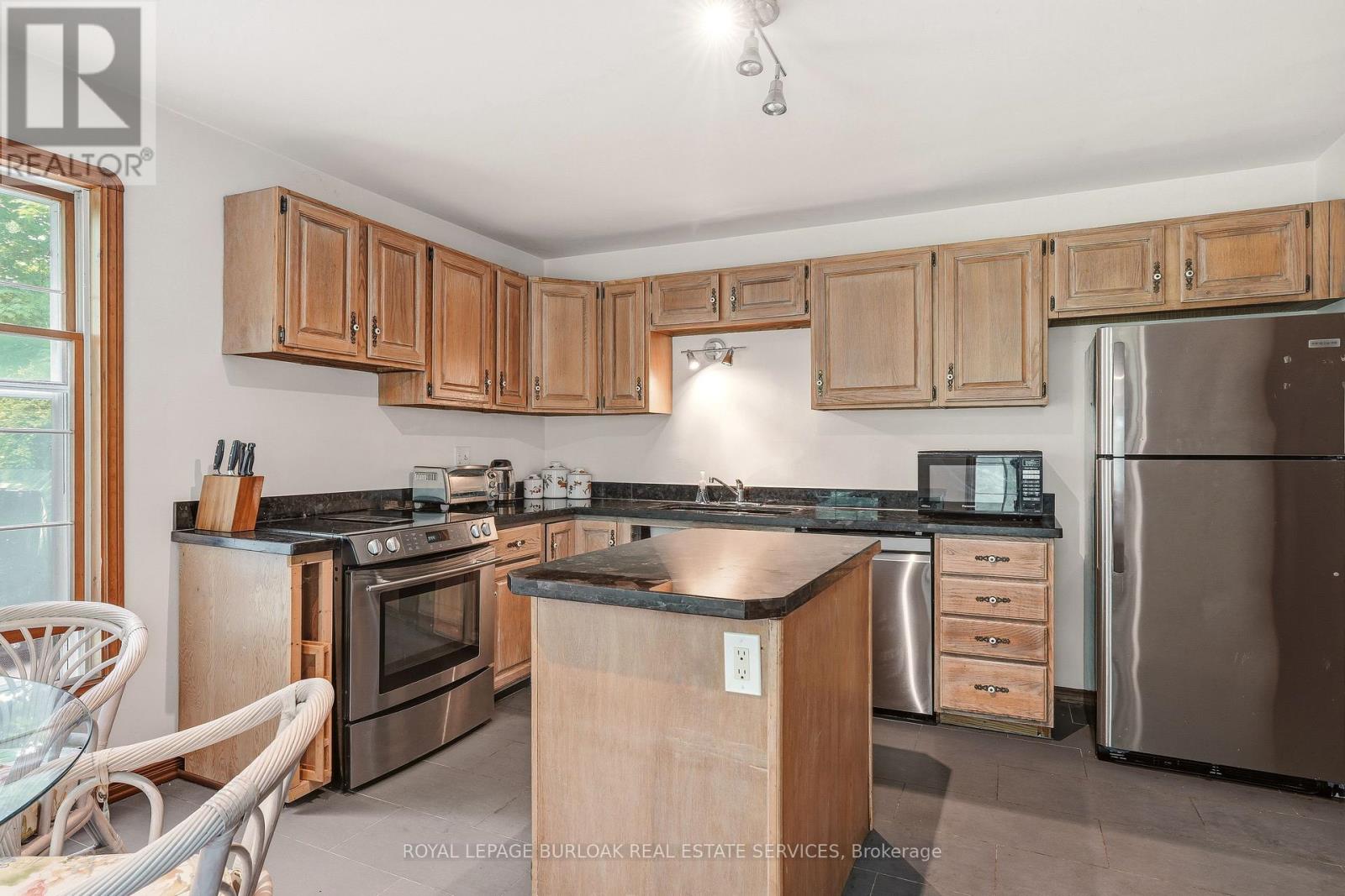 2150 EAST STREET - Image 14