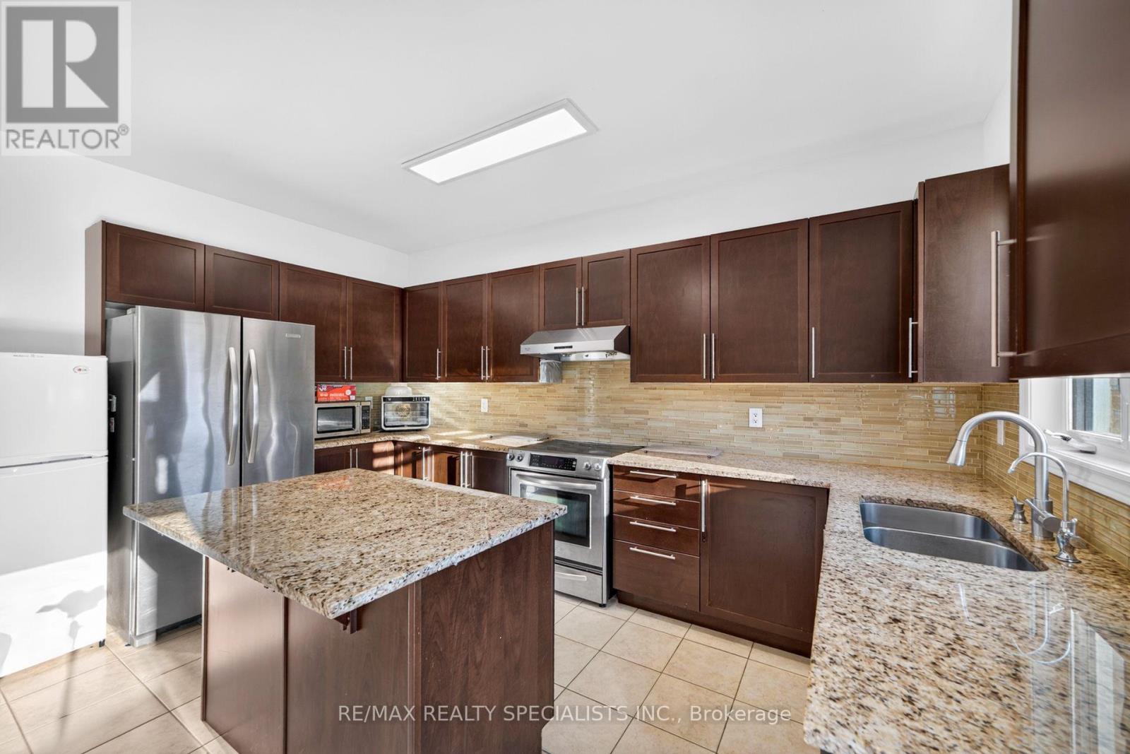 17 TYSONVILLE CIRCLE - 11