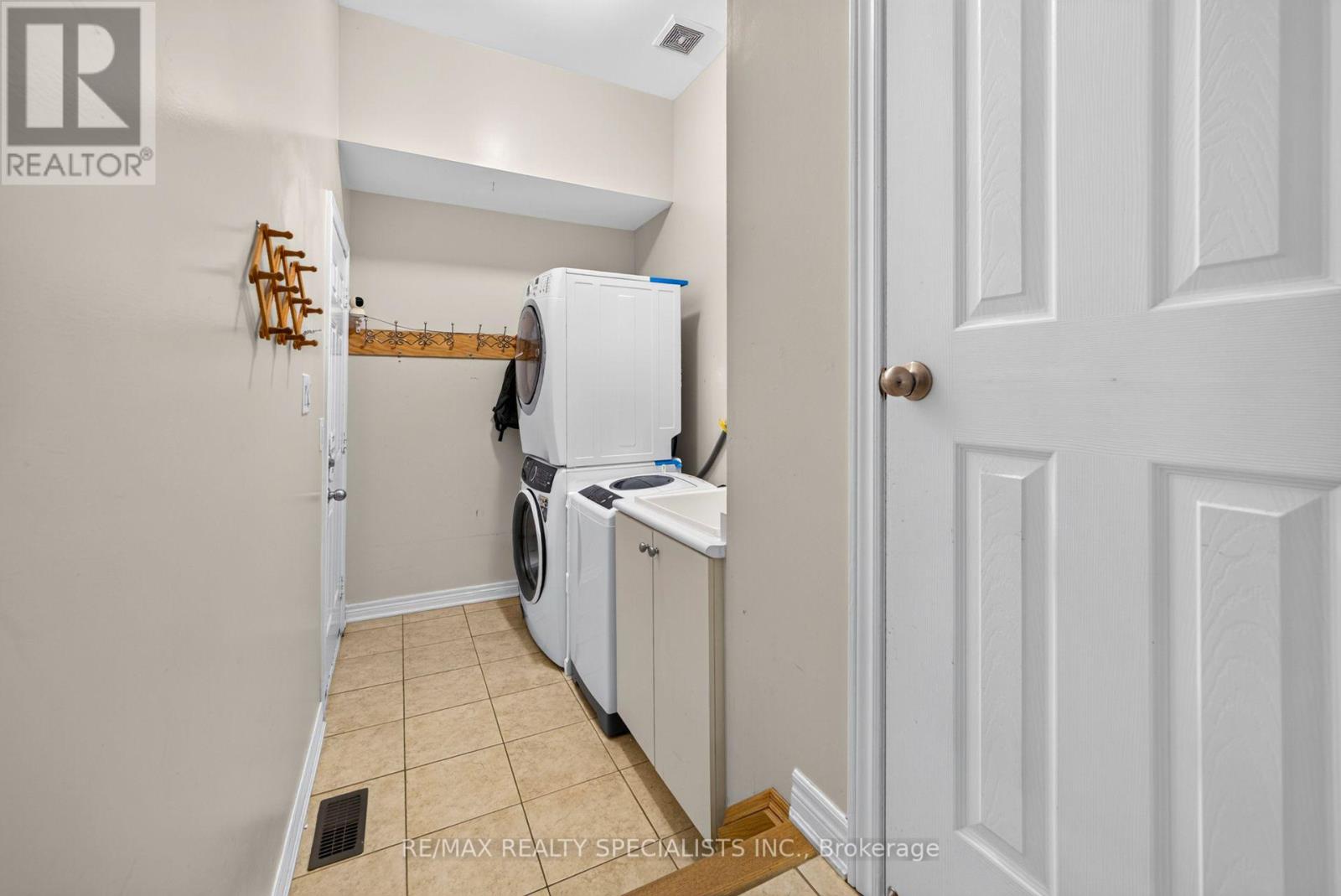 17 TYSONVILLE CIRCLE - 16