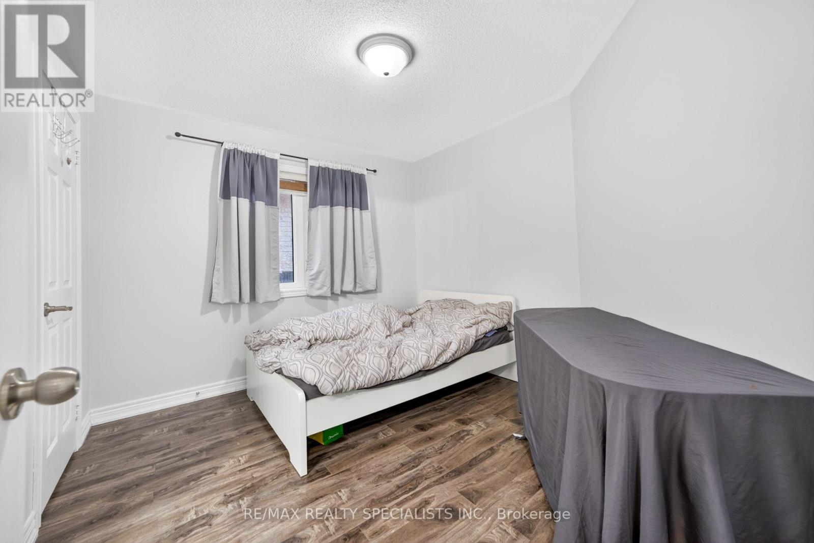 17 TYSONVILLE CIRCLE - 32