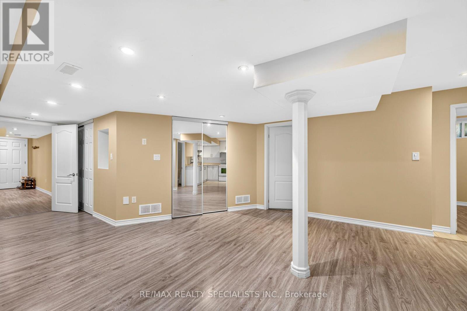 17 TYSONVILLE CIRCLE - 38