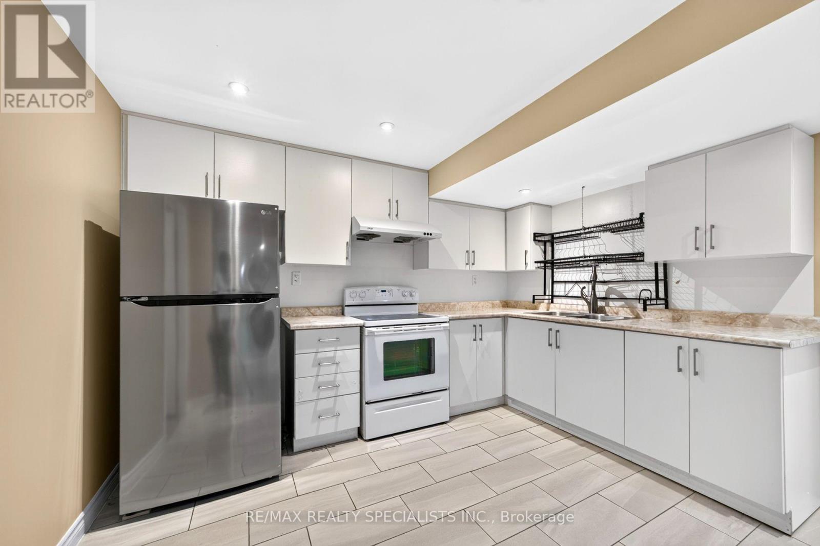 17 TYSONVILLE CIRCLE - 40