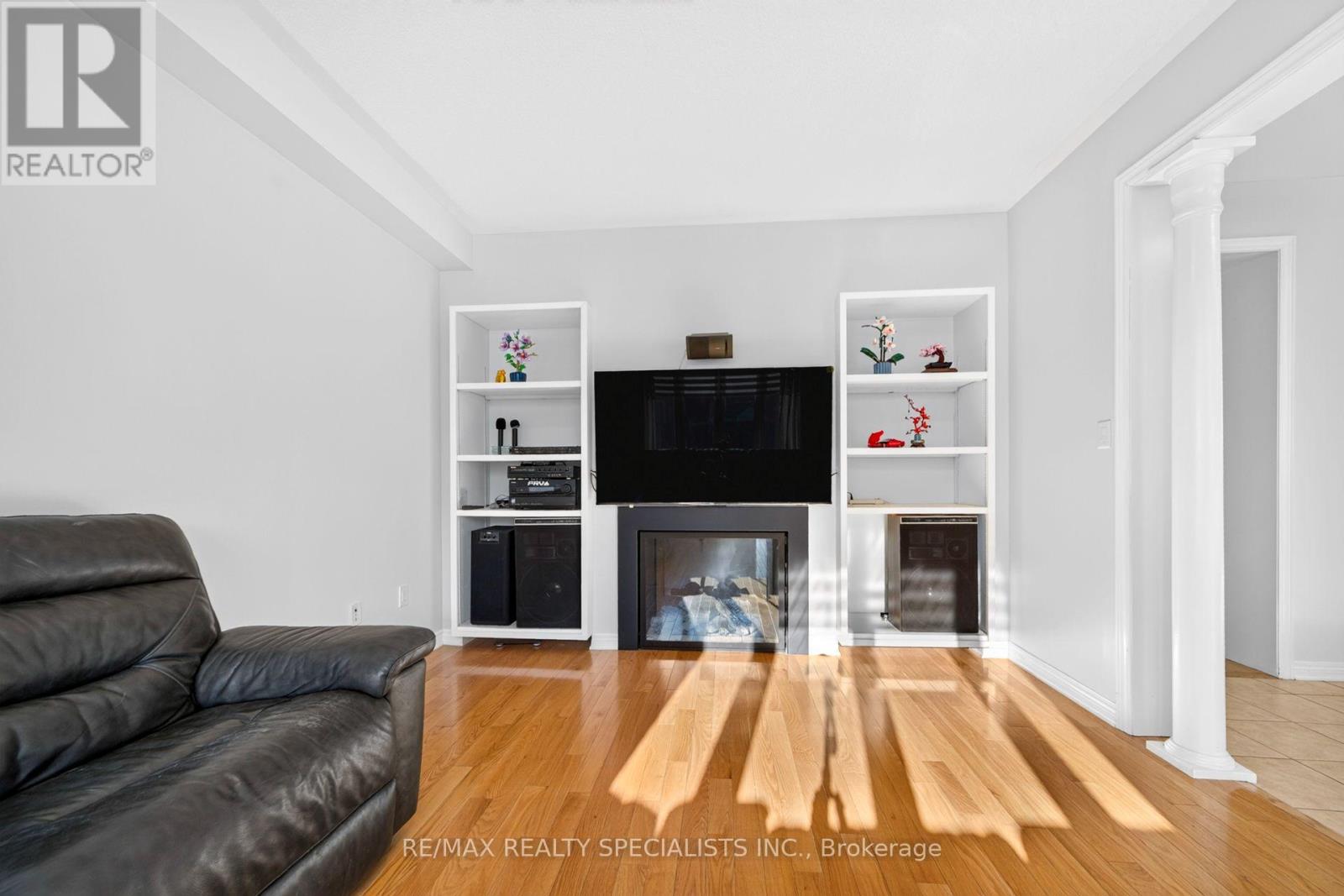 17 TYSONVILLE CIRCLE - 7