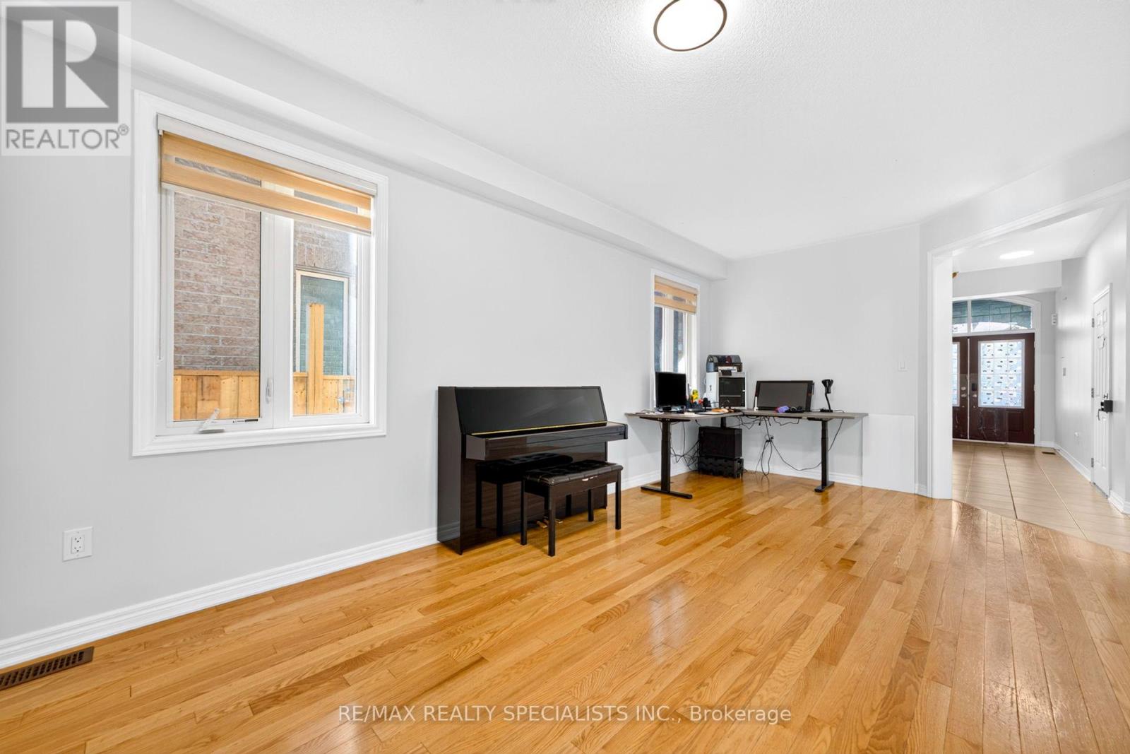 17 TYSONVILLE CIRCLE - 9