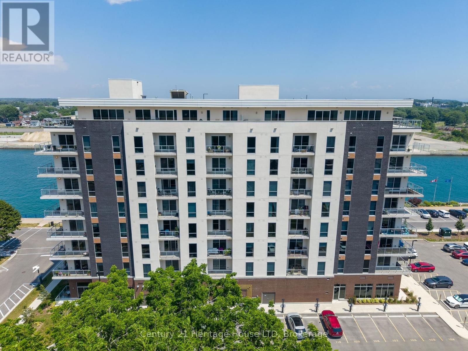 #704 118 WEST STREET - 32