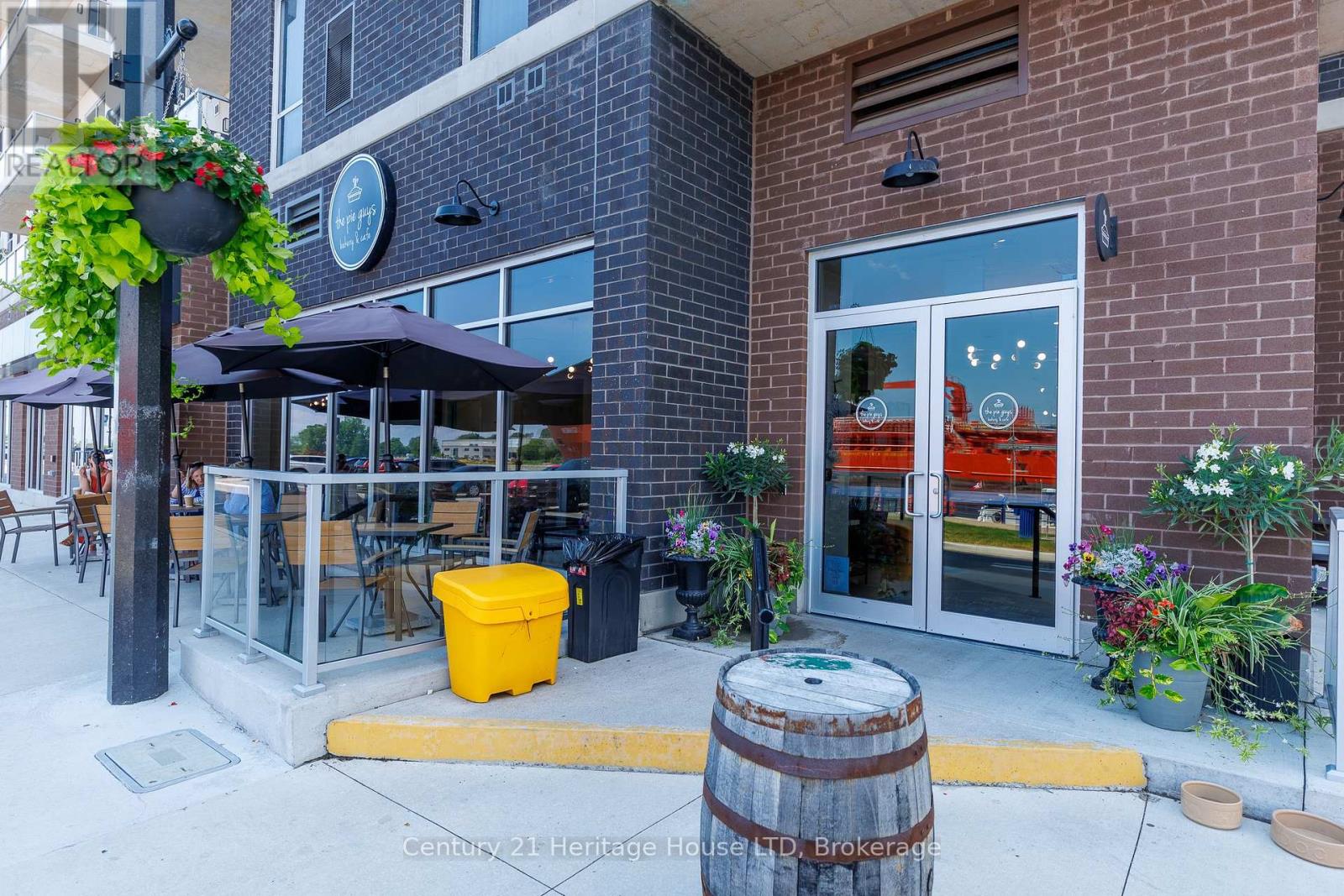 #704 118 WEST STREET - 42