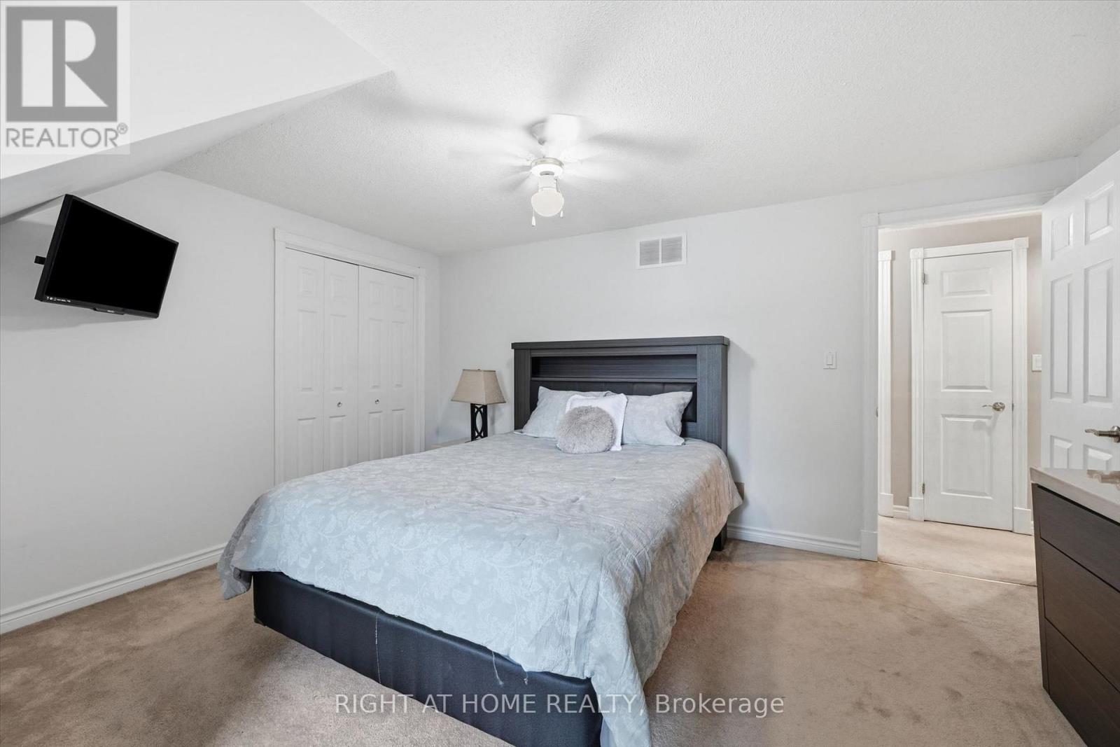 1 IDARED ROAD - Image 31