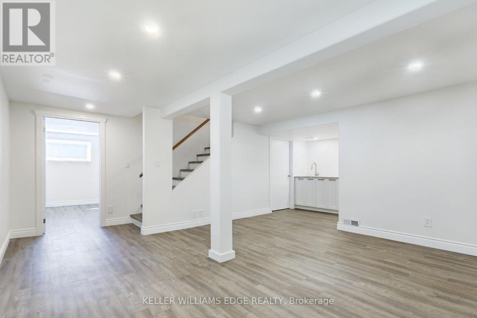 5276 DICKENSON ROAD E - 32