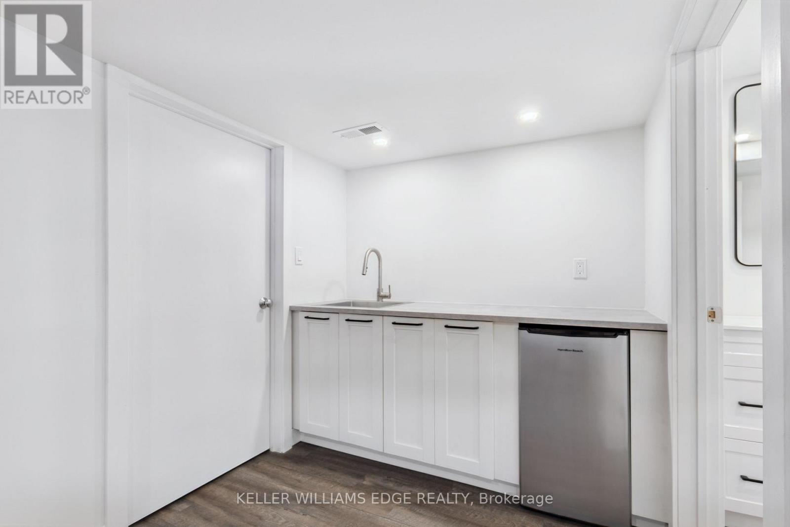 5276 DICKENSON ROAD E - 34