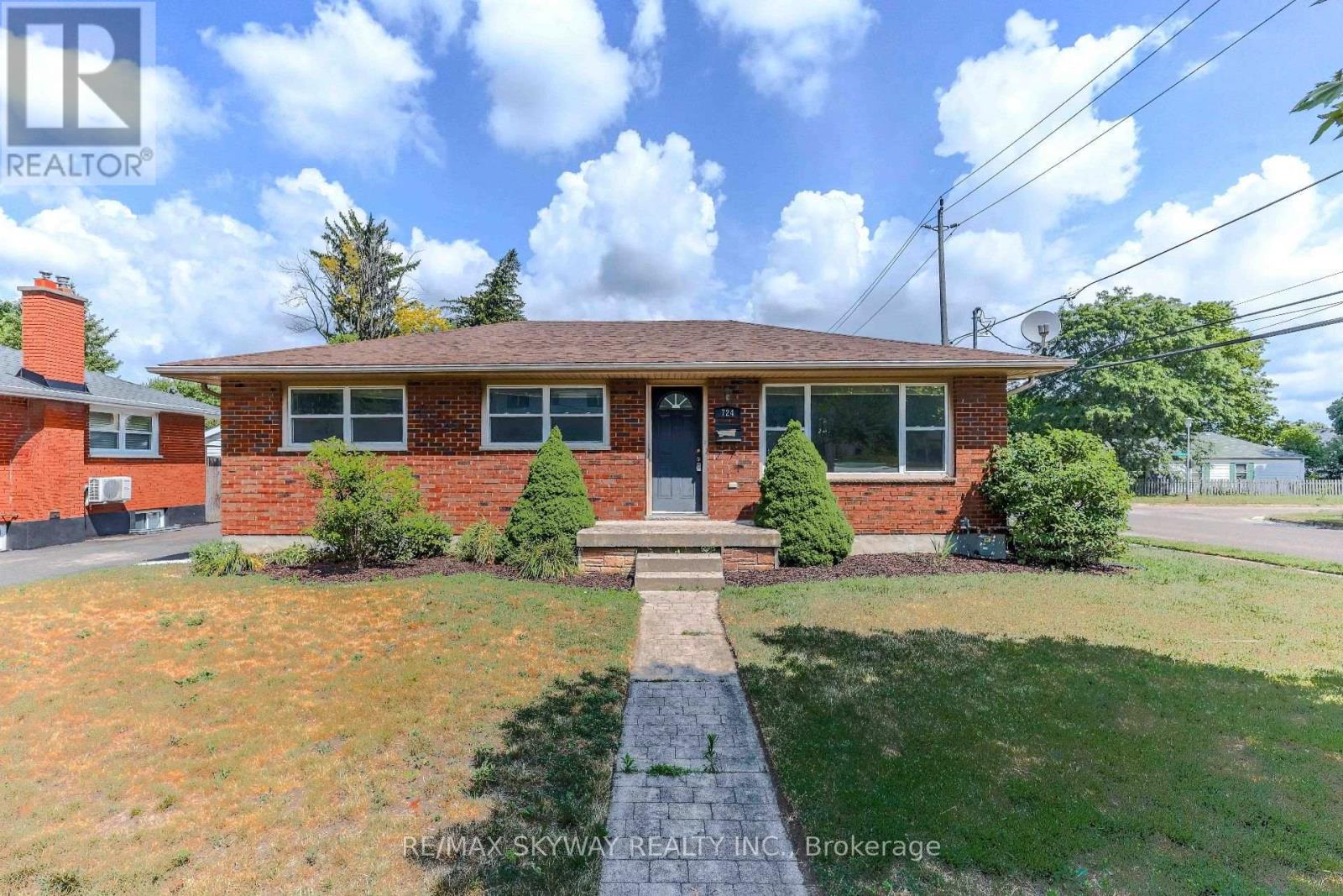 724 BRANT STREET - 1