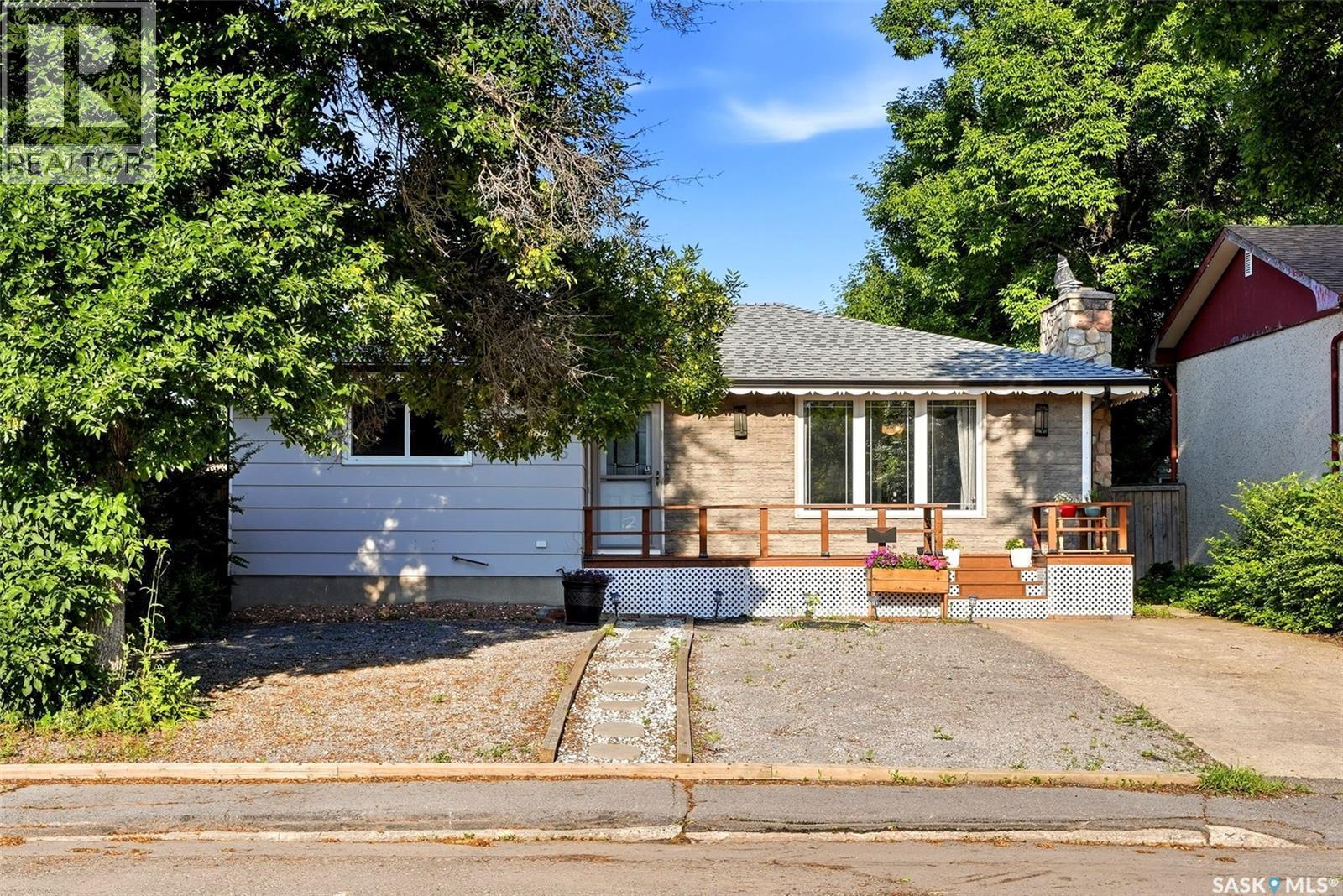 75 Rothwell CRESCENT - 2