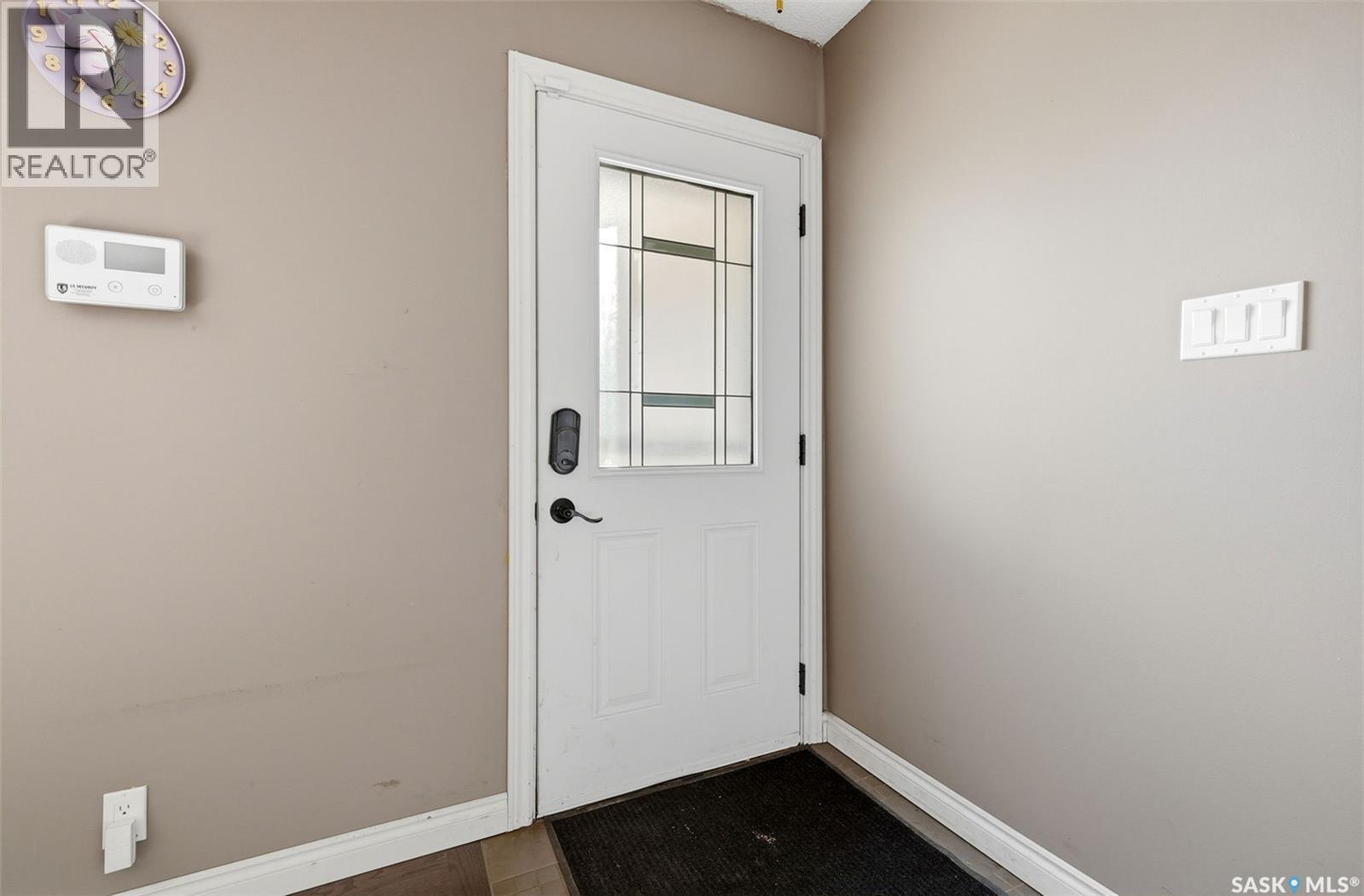 75 Rothwell CRESCENT - 3