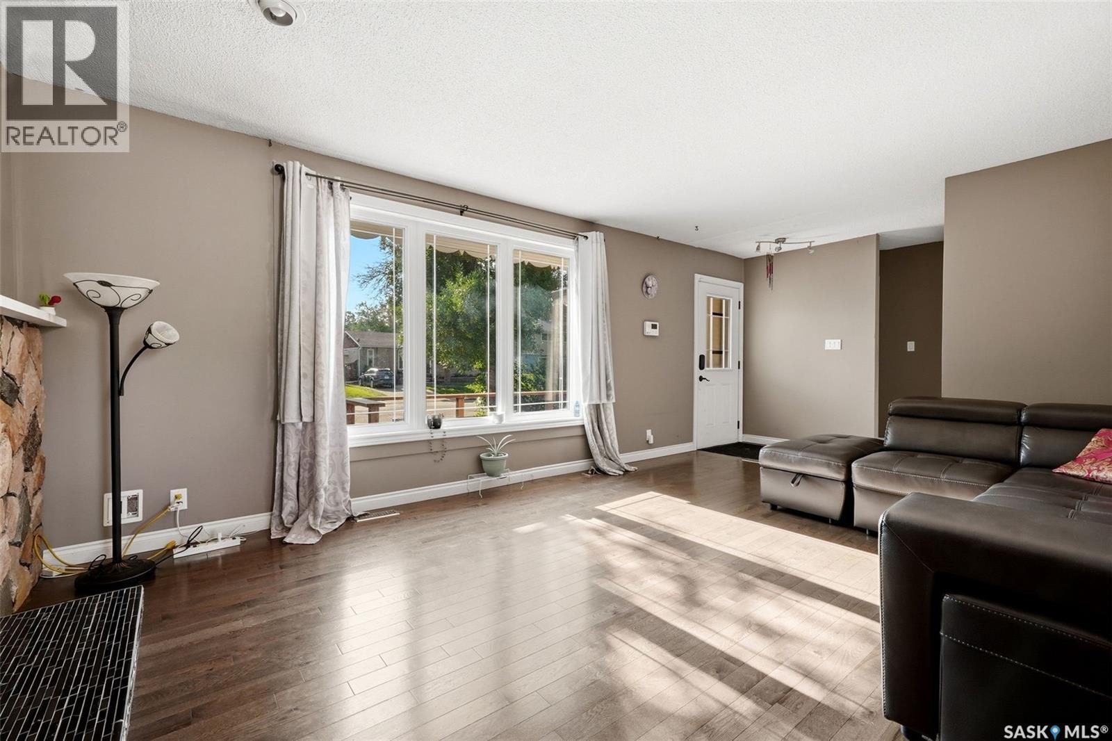 75 Rothwell CRESCENT - 4